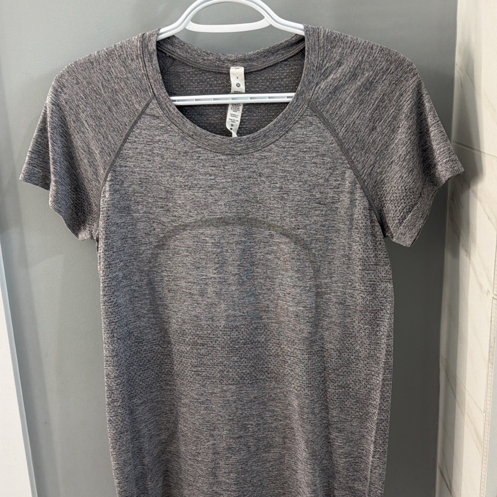 lululemon athletica Charcoal Heather Short Sleeve Tee